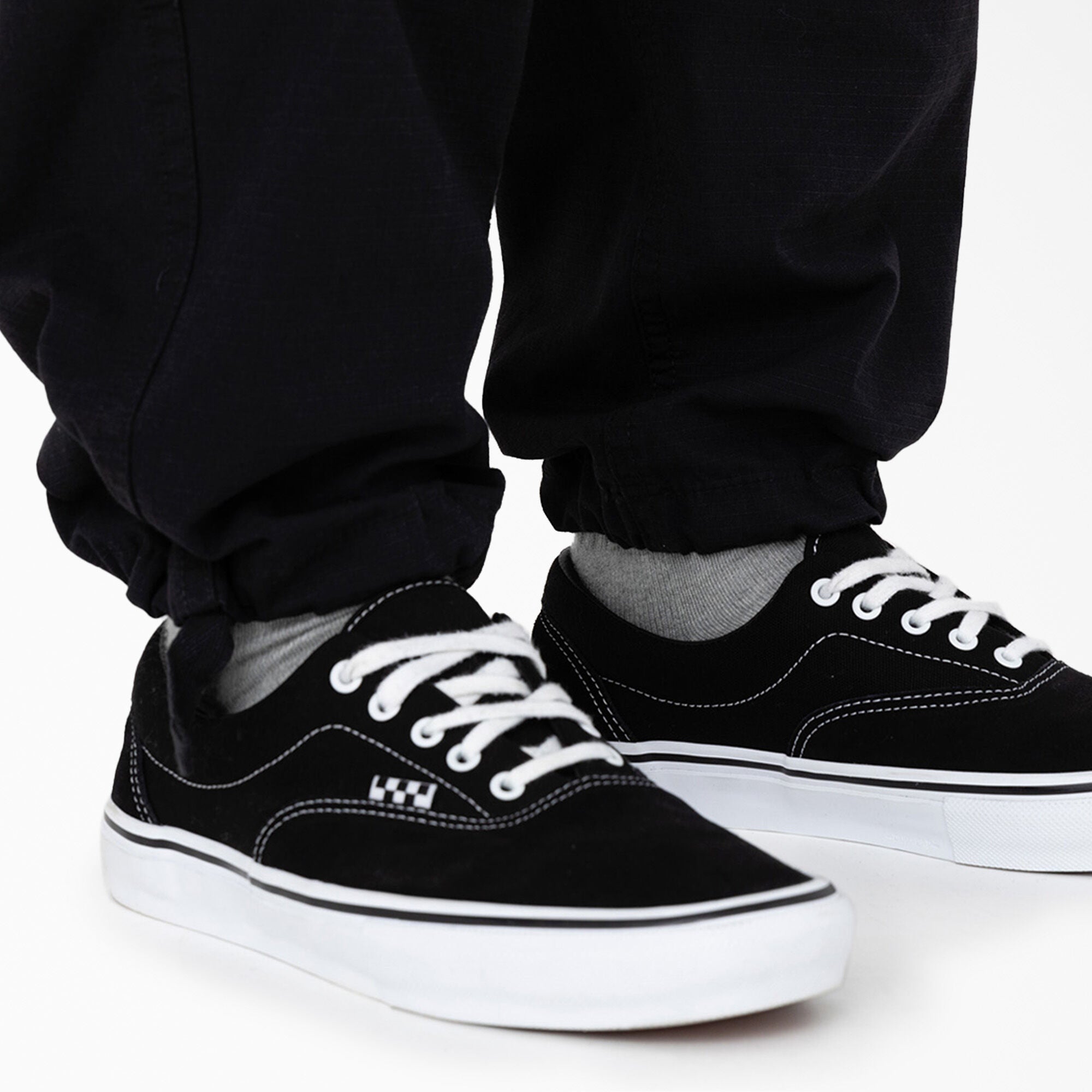 Eagle Bend Relaxed Fit Double Knee Cargo Pants