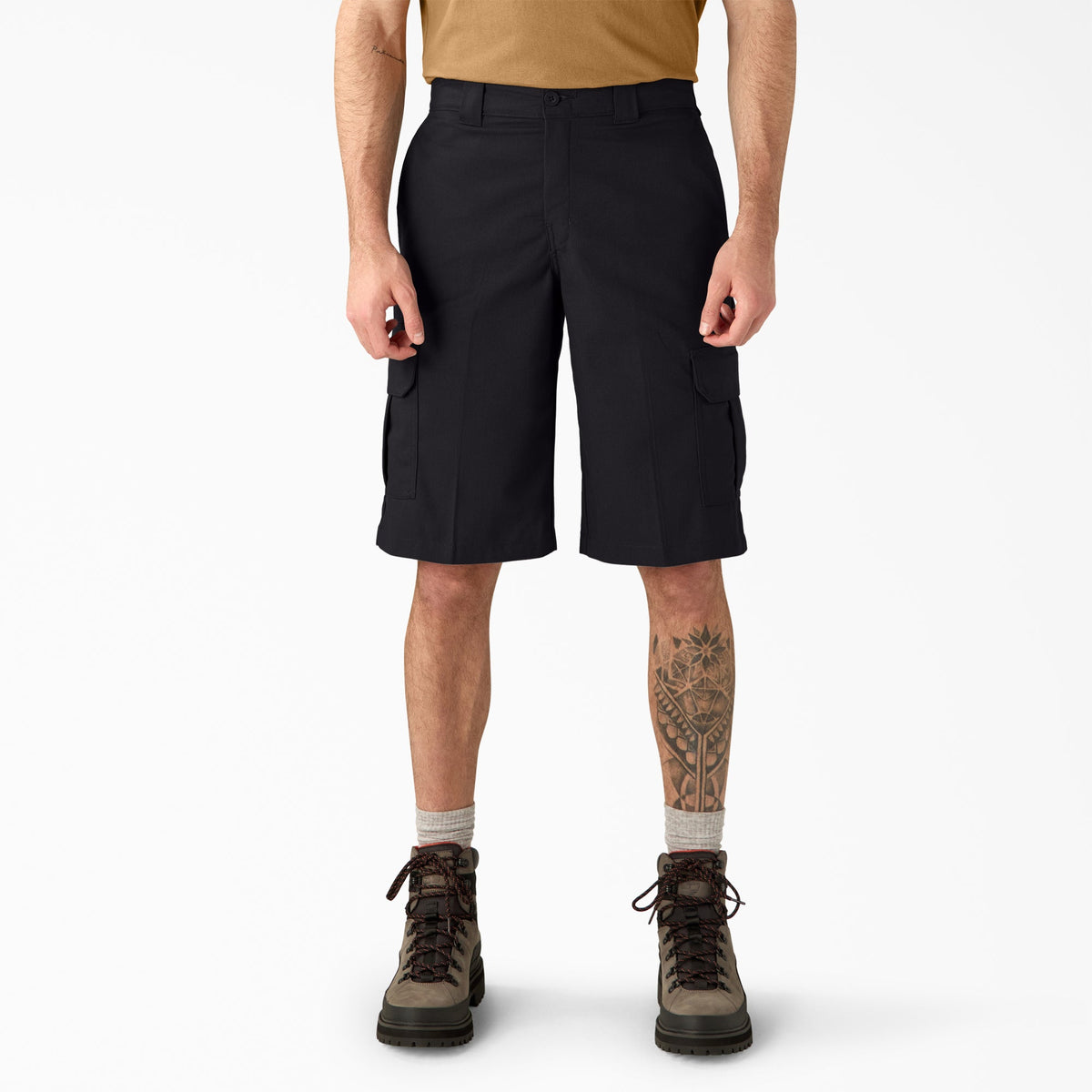 13" FLEX Relaxed Fit Cargo Shorts
